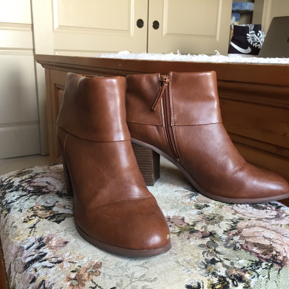 BC Footwear Brown Booties Women's Size 8.5 - Picture 2 of 9
